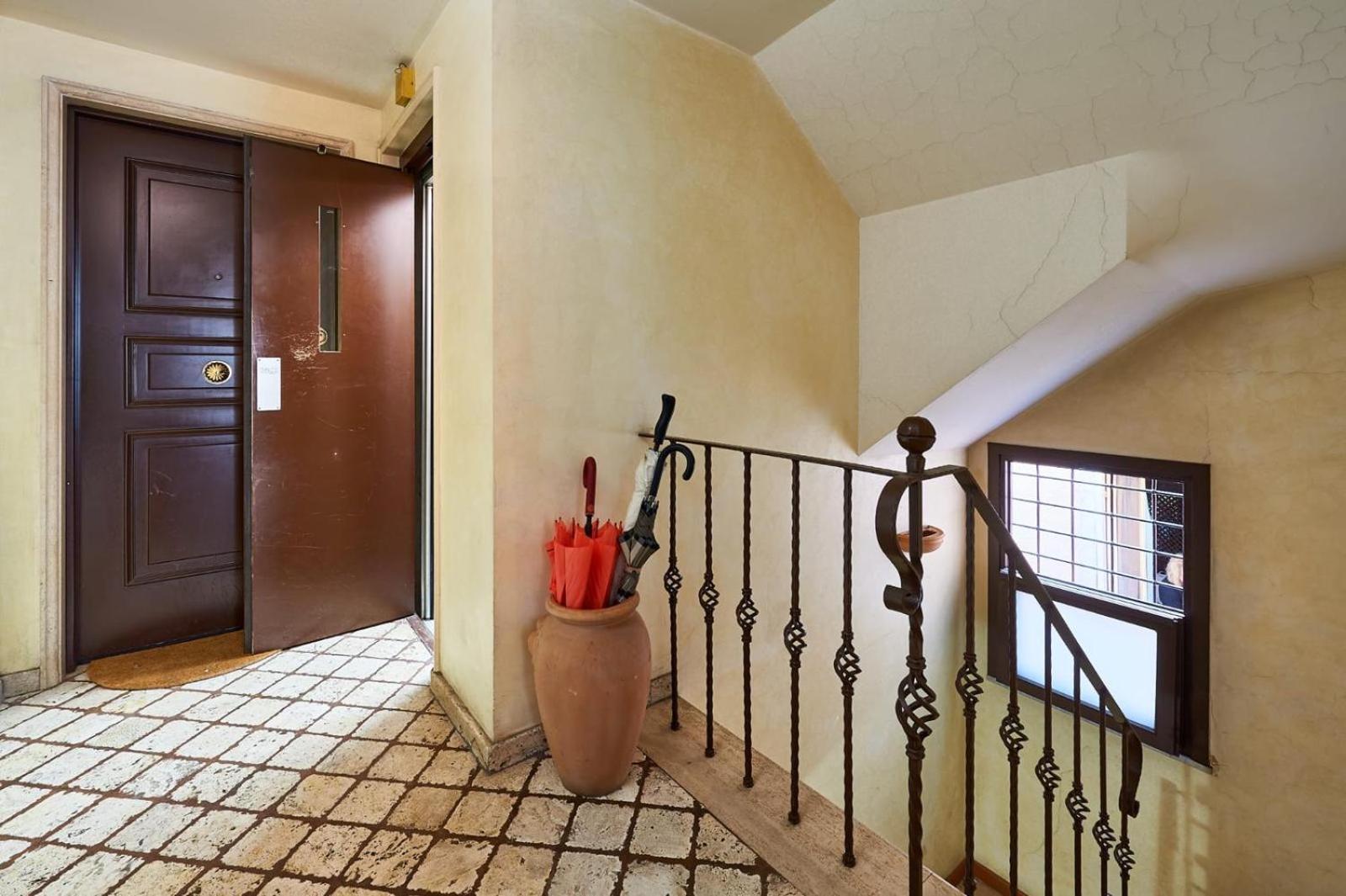 La Perla Di Trevi Apartment *